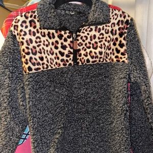 Cheetah print quarter zip Sherpa. Size L/XL. Worn once.